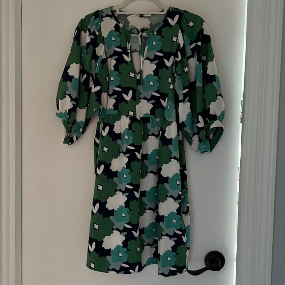 Dresses & Skirts - With pockets dress perfect for traveling or shopping